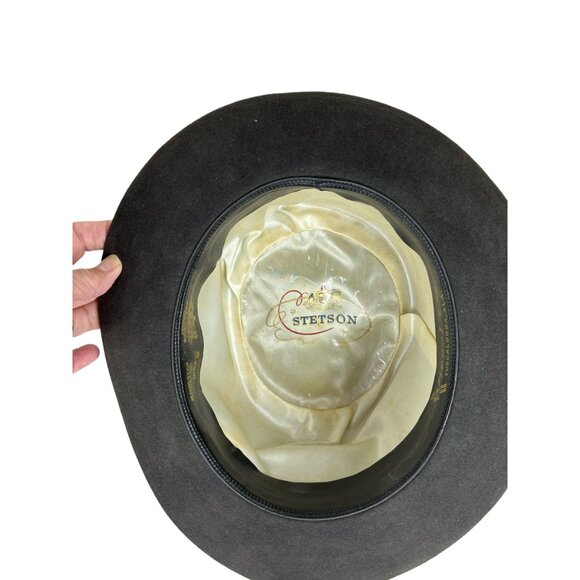 1950s 60s Stetson fedora in dark gray with red feathers Size 22 circumference - Picture 7 of 7
